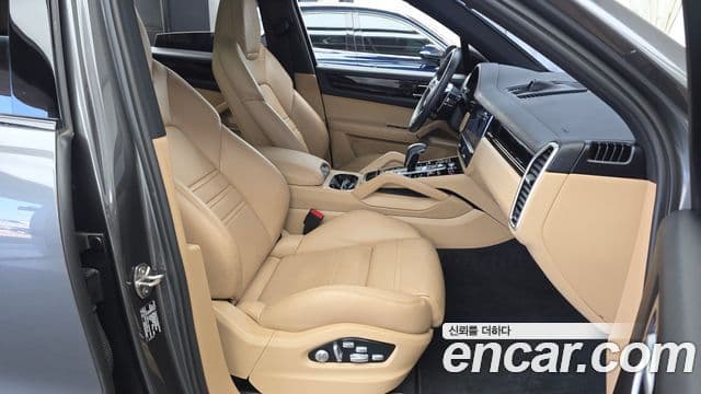Porsche Cayenne 2019 — Şəkil 11/20