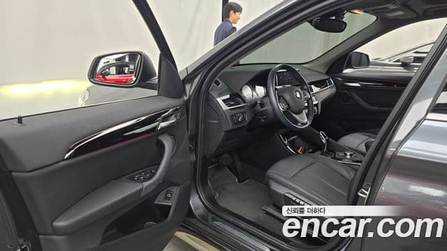 BMW X1 2022 — Şəkil 10/20