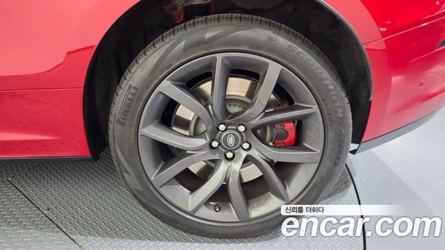 Land Rover Range Rover Velar 2019 — Şəkil 14/39
