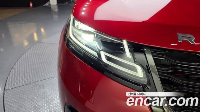 Land Rover Range Rover Velar 2019 — Şəkil 1/39