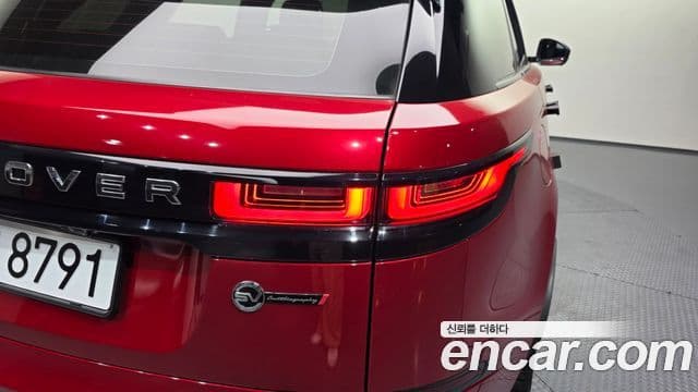 Land Rover Range Rover Velar 2019 — Şəkil 21/39