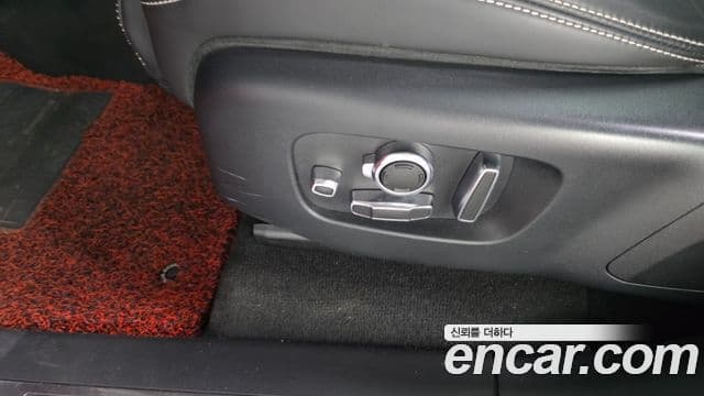 Land Rover Range Rover Velar 2019 — Şəkil 16/39