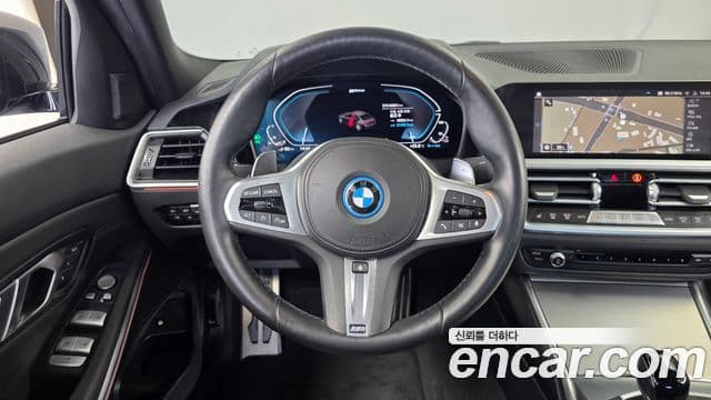 BMW 3 Series 2022 — Фото 13/20
