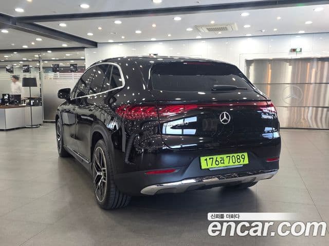 Mercedes-Benz EQE SUV 2025 — Photo 14/20