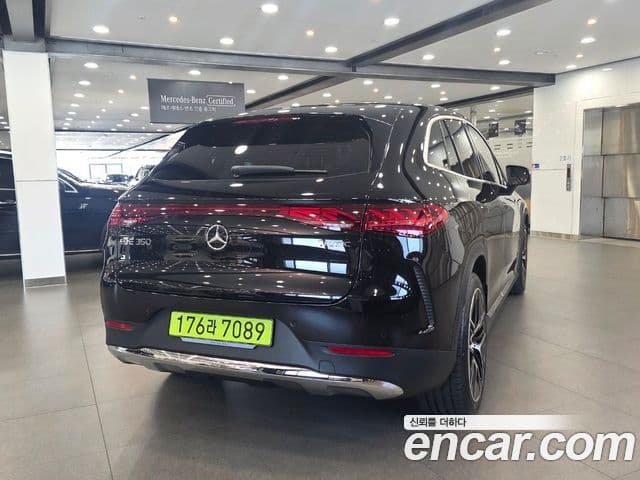 Mercedes-Benz EQE SUV 2025 — Photo 6/20