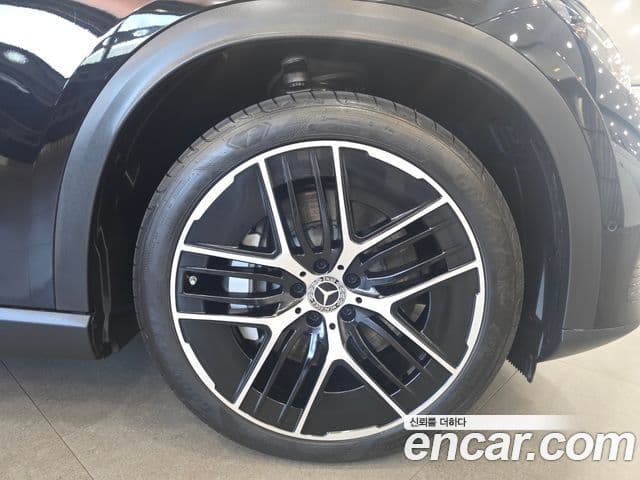 Mercedes-Benz EQE SUV 2025 — Photo 11/20