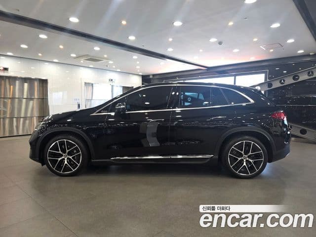 Mercedes-Benz EQE SUV 2025 — Photo 1/20