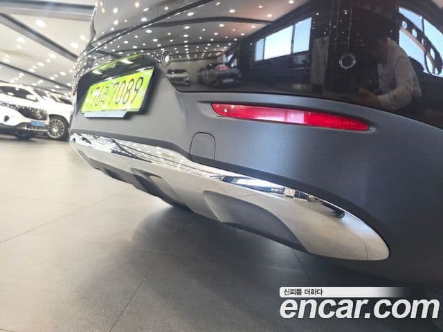 Mercedes-Benz EQE SUV 2025 — Photo 2/20