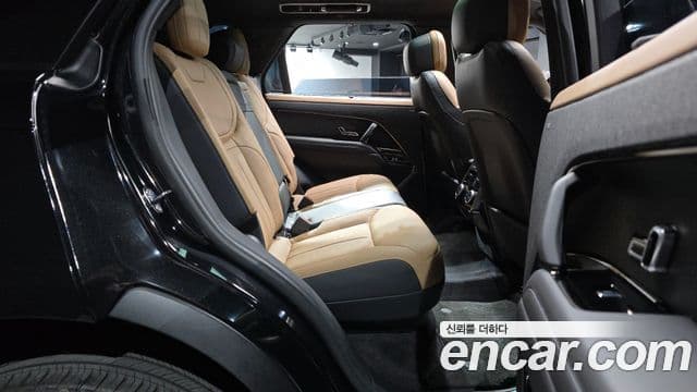 Land Rover Range Rover Sport 2025 — Фото 11/20