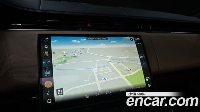 Land Rover Range Rover Sport 2025 — Фото 16/20