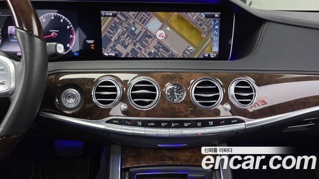 Mercedes-Benz S-Class 2019 — ფოტო 17/20