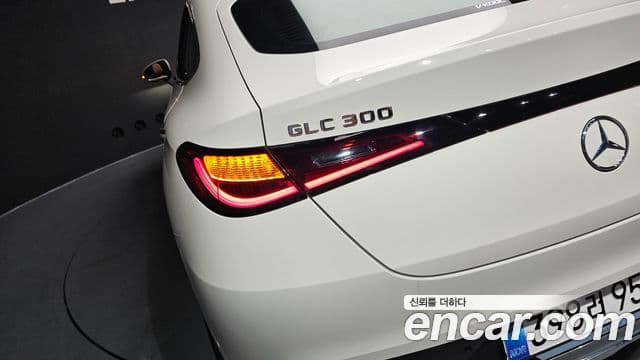 Mercedes-Benz GLC-Class 2025 — Photo 3/32