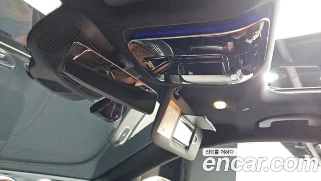 Mercedes-Benz GLC-Class 2025 — Photo 22/32