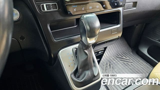 Hyundai Staria 2021 — Şəkil 9/20