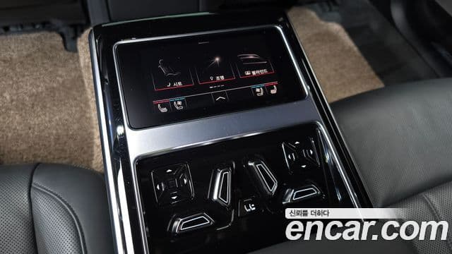 Audi A8 2021 — Şəkil 14/20