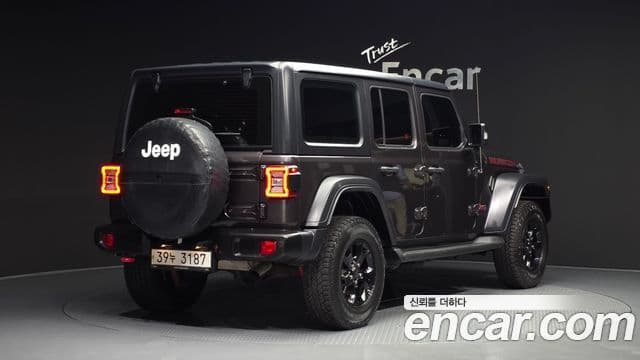 Jeep Wrangler 2019 — Şəkil 2/20