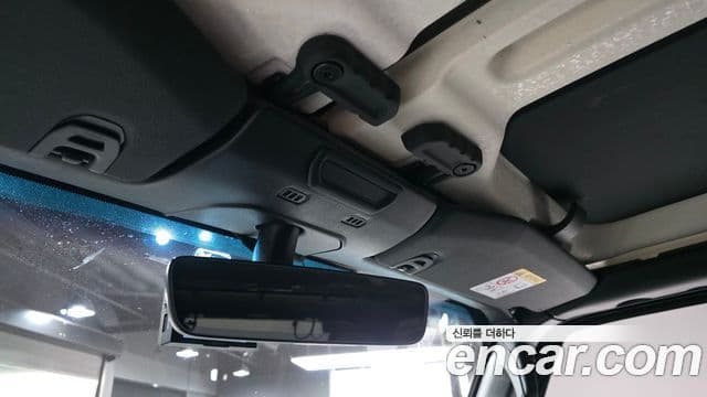 Jeep Wrangler 2019 — Şəkil 19/20