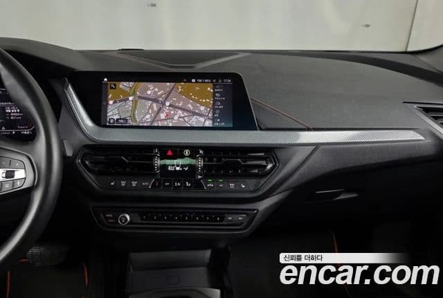 BMW 1 Series 2020 — ფოტო 14/20