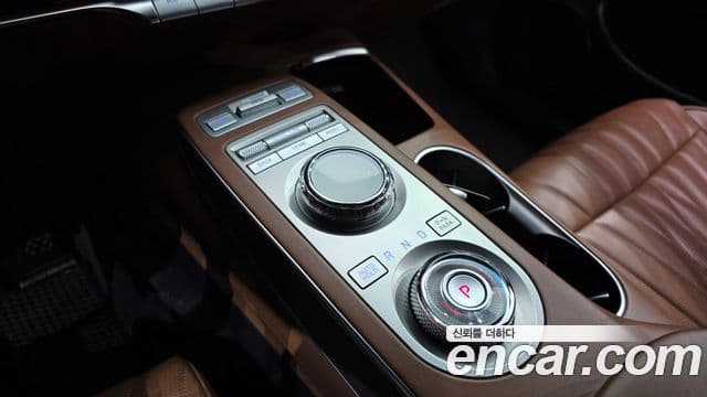 Genesis GV70 2021 — ფოტო 9/20