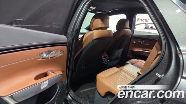 Genesis GV70 2021 — ფოტო 11/20