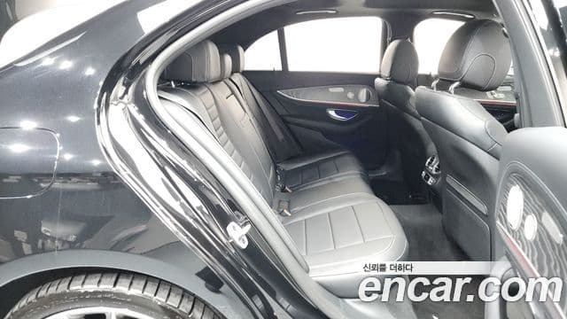 Mercedes-Benz E-Class 2021 — Şəkil 11/20