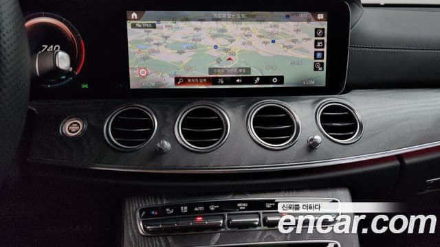 Mercedes-Benz E-Class 2021 — Şəkil 12/20