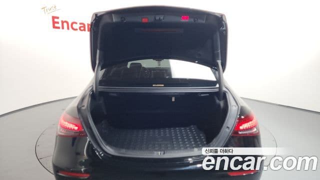 Mercedes-Benz E-Class 2021 — Şəkil 19/20