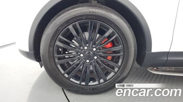 Land Rover Discovery 5 2018 — Şəkil 5/20