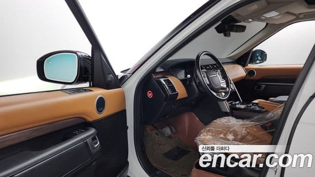 Land Rover Discovery 5 2018 — Şəkil 10/20