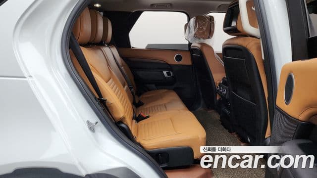 Land Rover Discovery 5 2018 — Şəkil 11/20