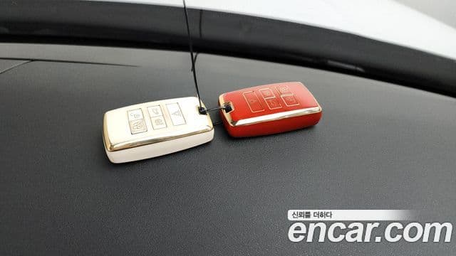 Land Rover Discovery 5 2018 — Şəkil 17/20