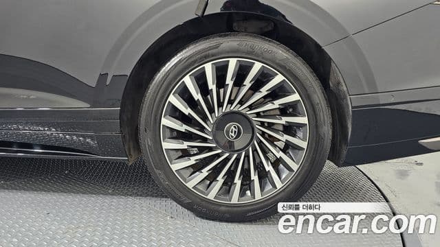Hyundai Grandeur Hybrid 2023 — Photo 12/34