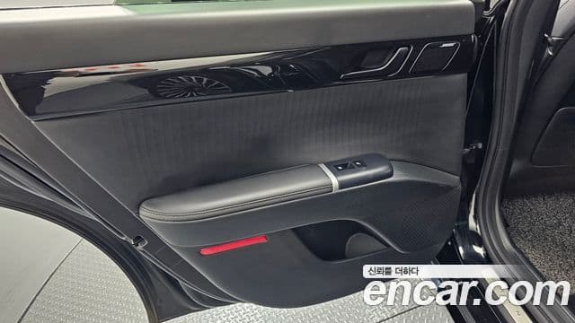 Hyundai Grandeur Hybrid 2023 — Photo 19/34
