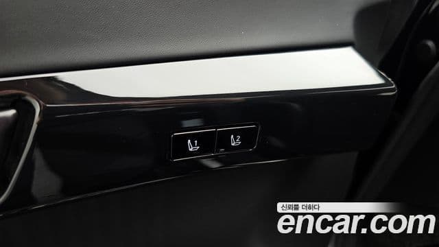 Hyundai Grandeur Hybrid 2023 — Photo 30/34