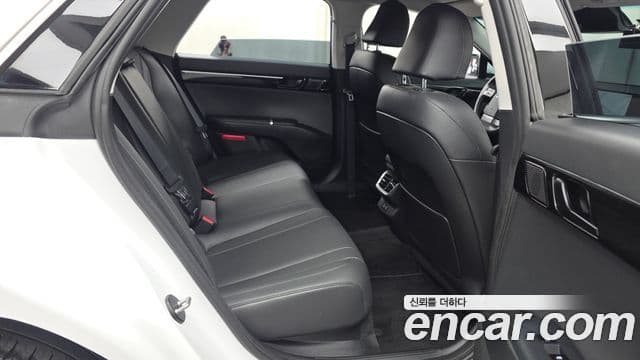 Hyundai Grandeur 2023 — Şəkil 12/20