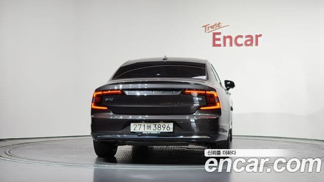 Volvo S90 2021 — ფოტო 4/20