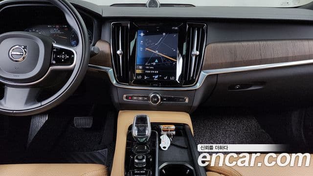 Volvo S90 2021 — ფოტო 14/20