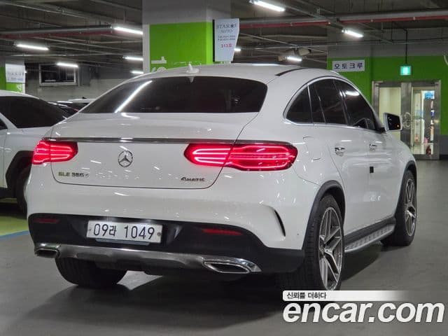 Mercedes-Benz GLE-Class 2018 — Şəkil 6/17