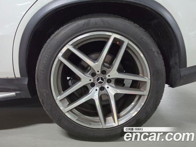 Mercedes-Benz GLE-Class 2018 — Şəkil 17/17