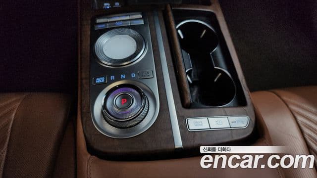 Genesis Electrified G80 2021 — Şəkil 9/20