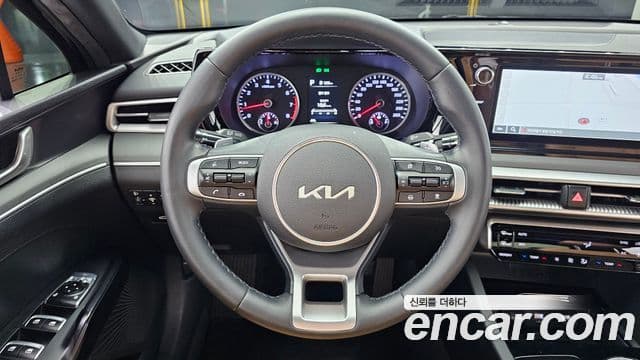 Kia K5 2022 — Şəkil 13/20