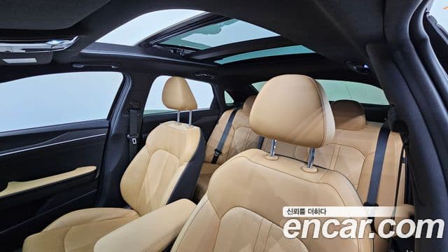 Kia K5 2022 — Şəkil 19/20