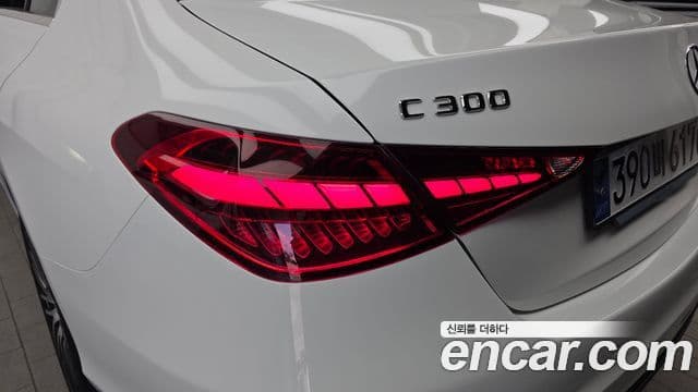 Mercedes-Benz C-Class 2024 — Şəkil 27/32