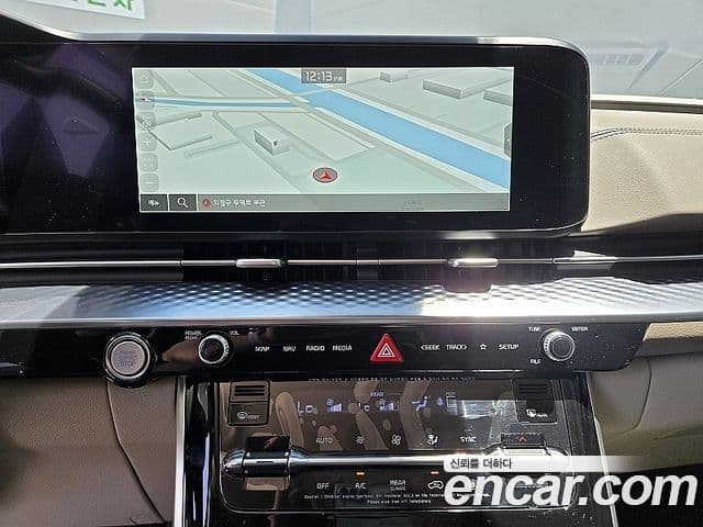 Kia Carnival 2023 — Şəkil 8/20