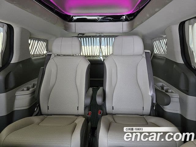 Kia Carnival 2023 — Şəkil 18/20