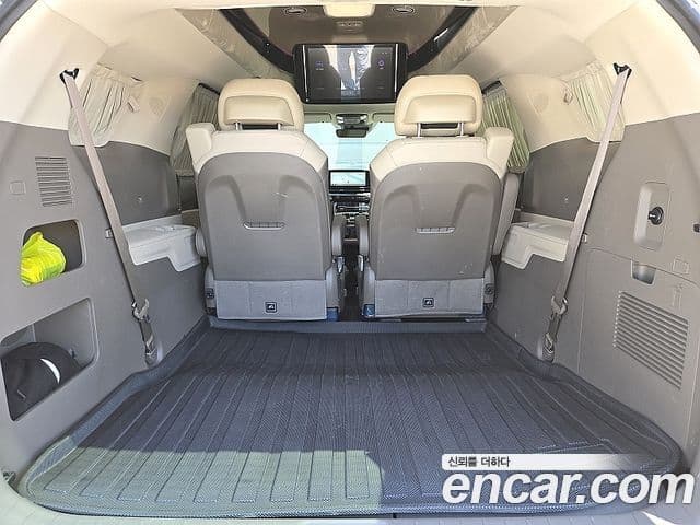 Kia Carnival 2023 — Şəkil 19/20