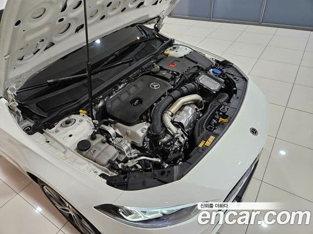 Mercedes-Benz A-Class 2024 — ფოტო 5/20