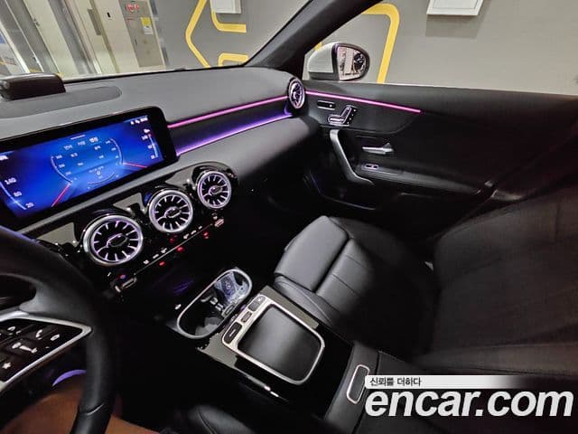 Mercedes-Benz A-Class 2024 — ფოტო 17/20