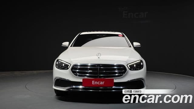Mercedes-Benz E-Class 2022 — Фото 2/20