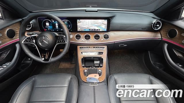 Mercedes-Benz E-Class 2022 — Фото 10/20